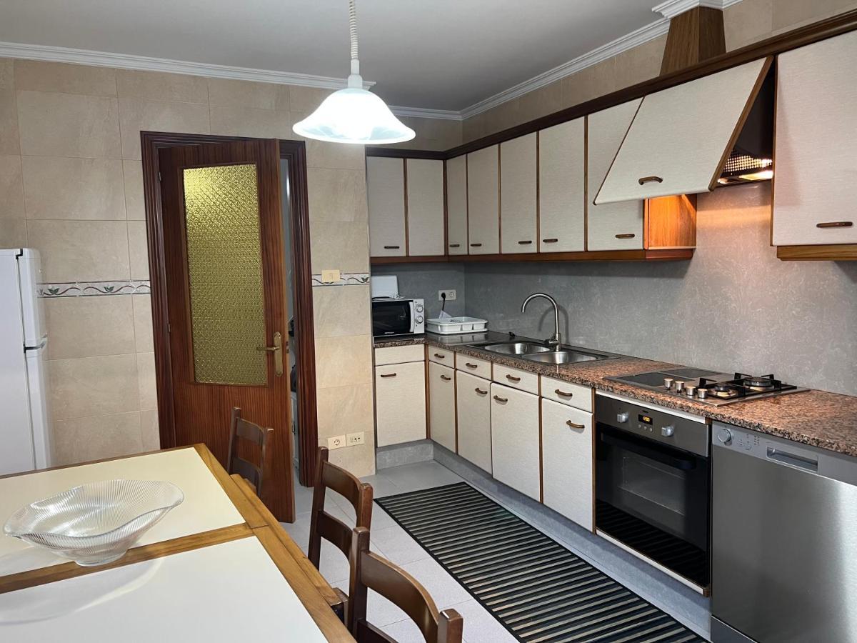 Apartamentos Playa De La Concha O O Porto de Espasante Esterno foto