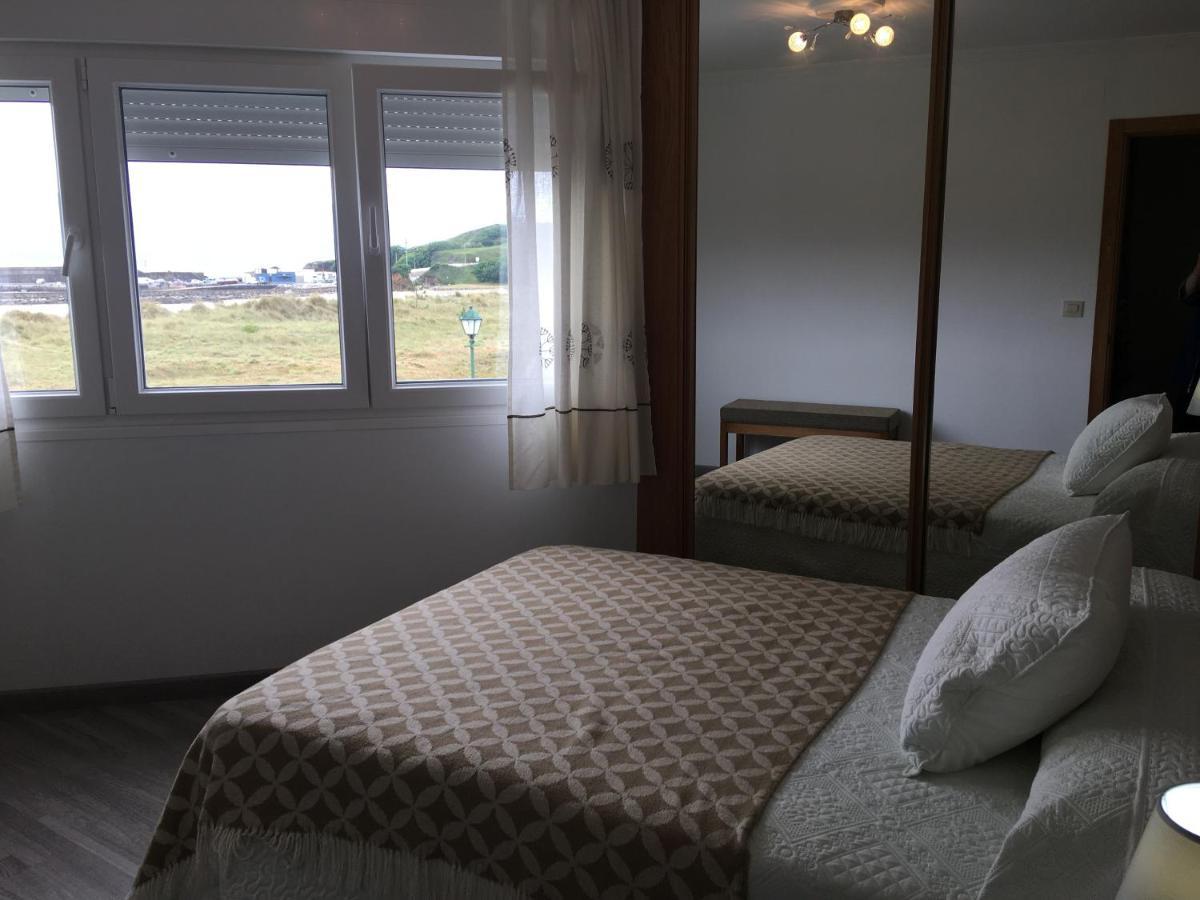 Apartamentos Playa De La Concha O O Porto de Espasante Esterno foto