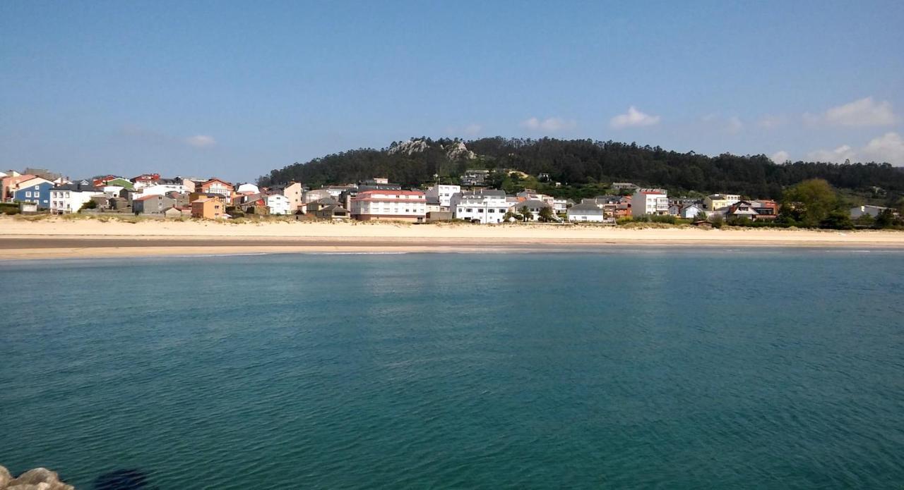 Apartamentos Playa De La Concha O O Porto de Espasante Esterno foto
