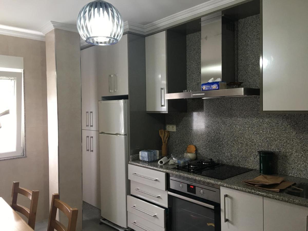 Apartamentos Playa De La Concha O O Porto de Espasante Esterno foto