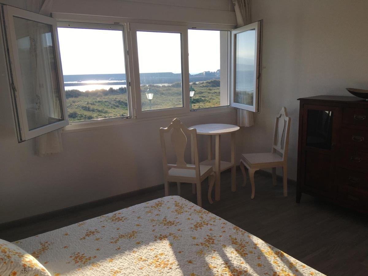 Apartamentos Playa De La Concha O O Porto de Espasante Esterno foto